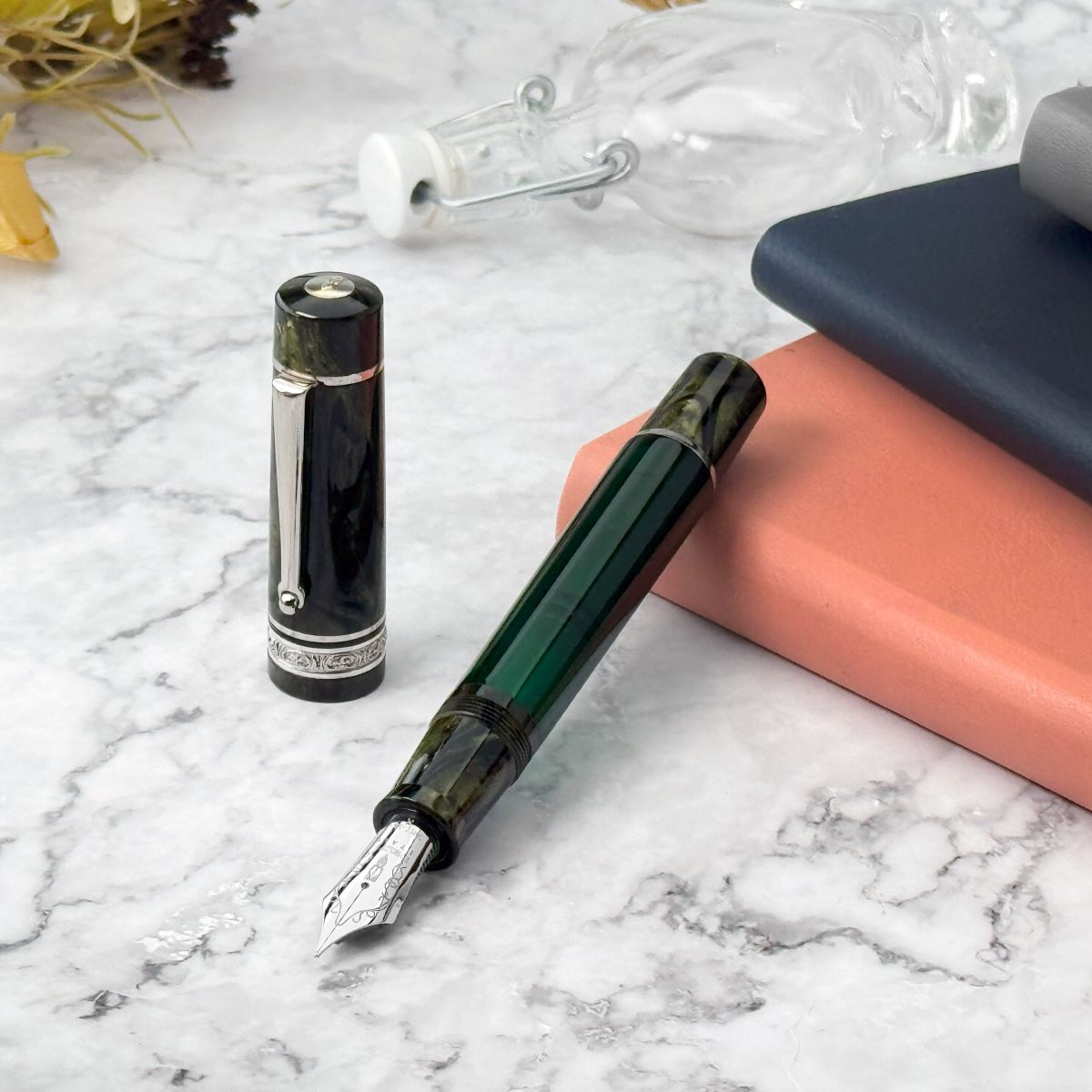 Delta Limited Edition Fountain Pen - Royal (Mid-Size-Plus)-Pen Boutique Ltd