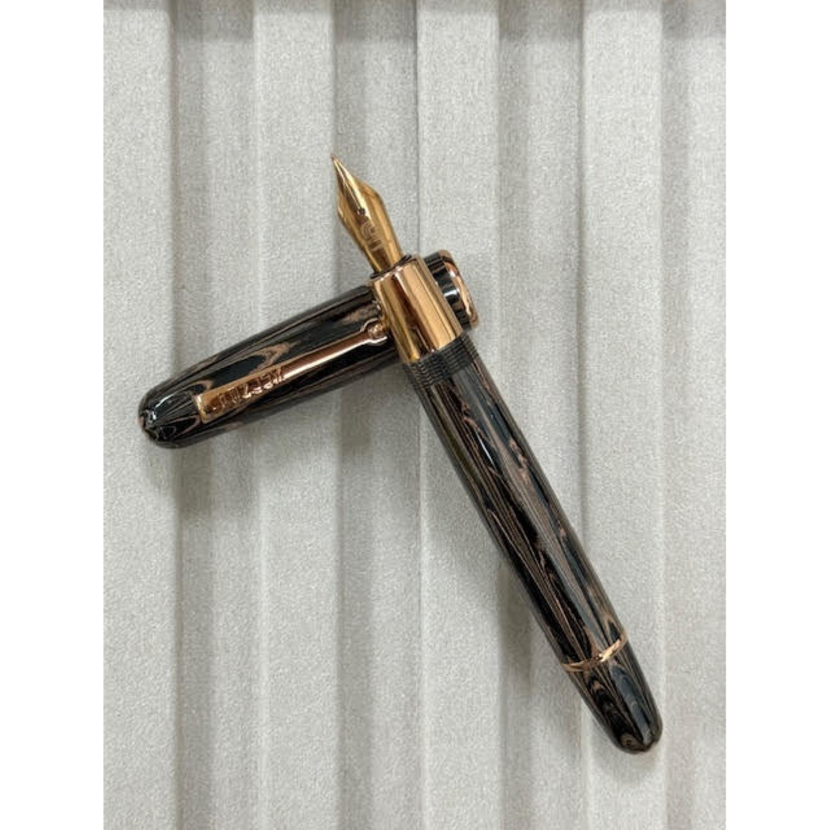 Penlux Elite Fountain Pen - Woodgrain-Pen Boutique Ltd