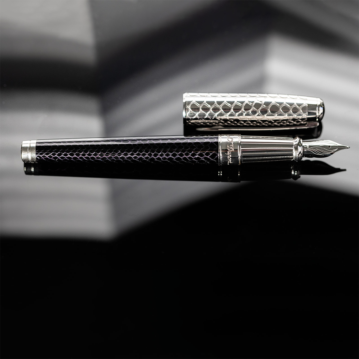 S T Dupont Line D Fountain Pen - Wild Eternity - Black (Large)-Pen Boutique Ltd