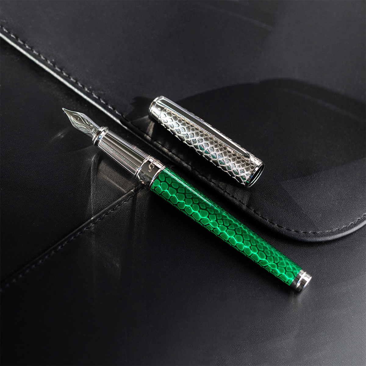 S T Dupont Line D Fountain Pen - Wild Eternity - Green (Large)-Pen Boutique Ltd