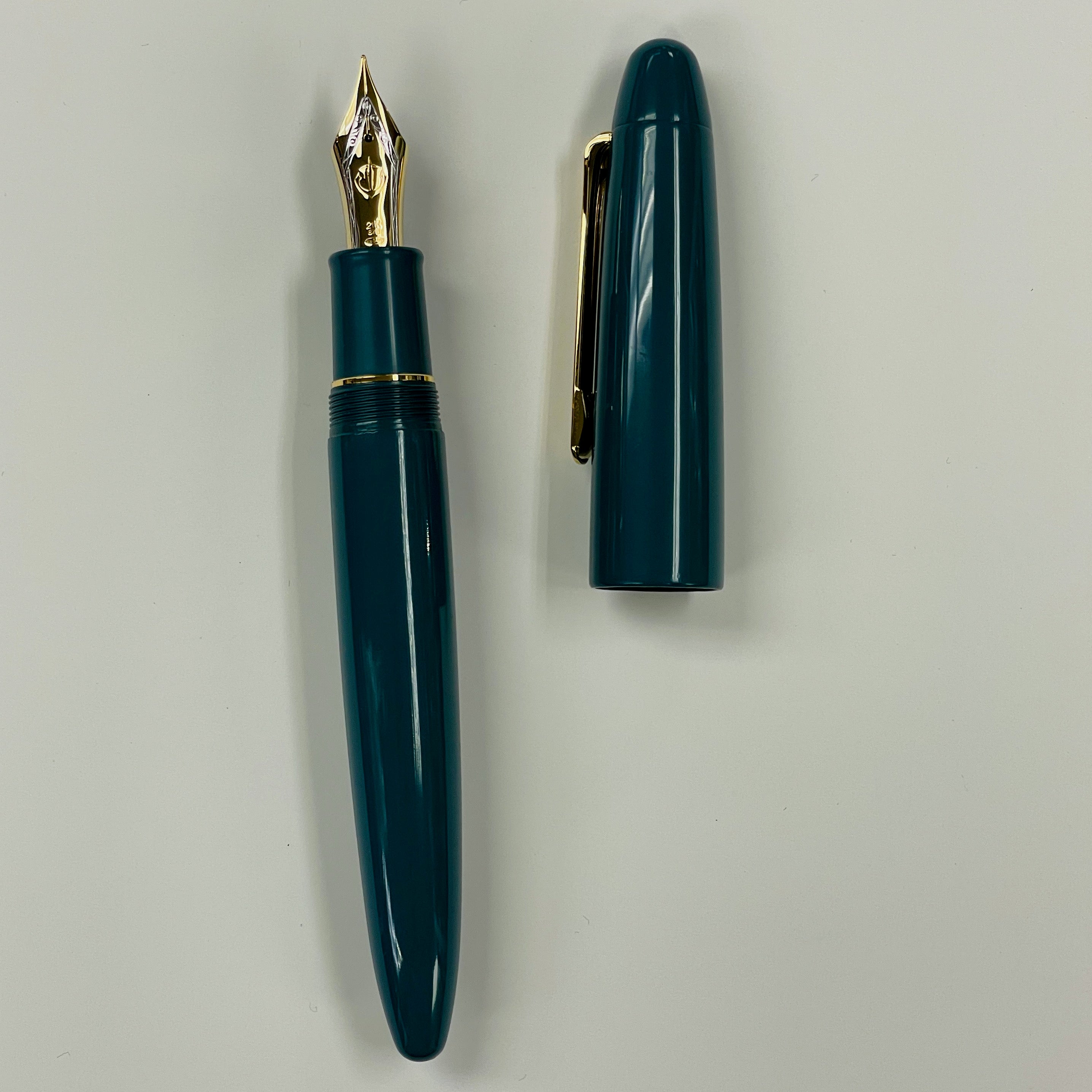 Sailor Fountain Pen - King of Pens - Urushi 'Kaga' Pine Green (Bespoke Dealer Exclusive)-Pen Boutique Ltd