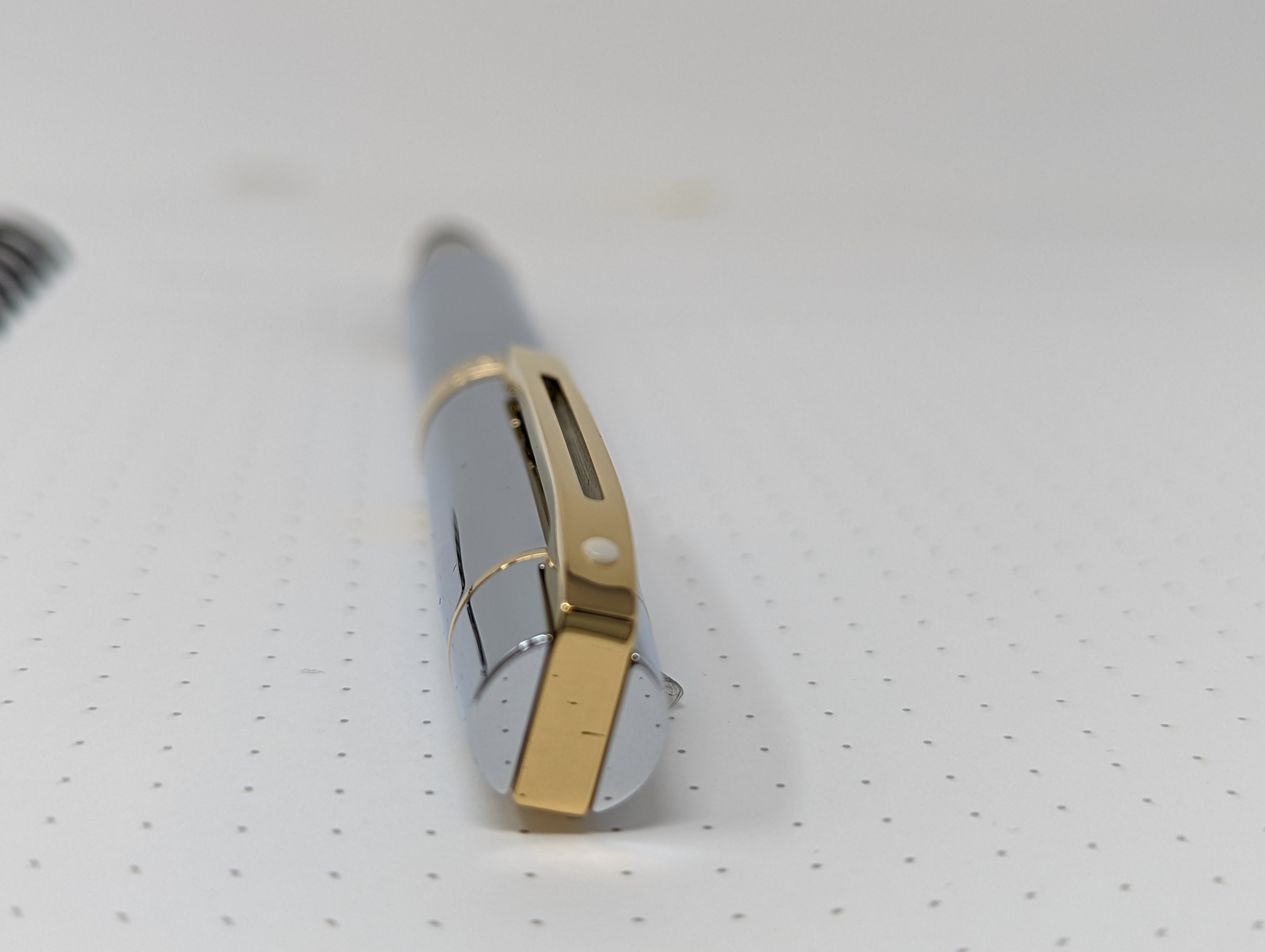 Sheaffer 300 Fountain Pen - Gold Plated Trim - Chrome - Stainless